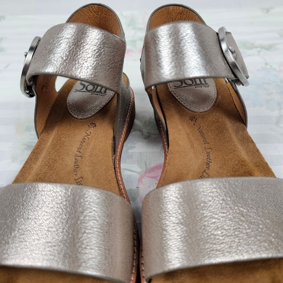 Sofft Womens Sandals Size 6 Metallic Buckle Ankle Strap Leather Comfort - Picture 13 of 16